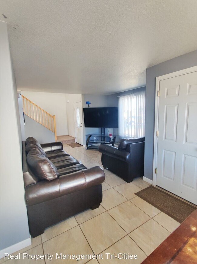 Building Photo - 3 br, 2.5 bath House - 8612 Overland Ct