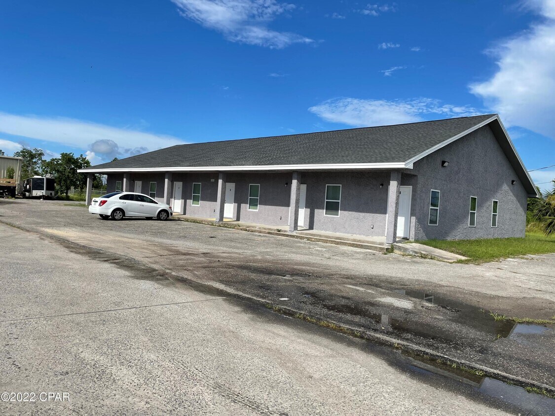 Foto principal - 5508 Hickory St