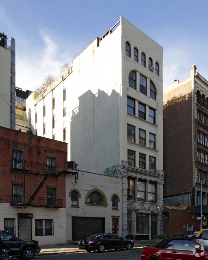 Building Photo - 55 Great Jones St