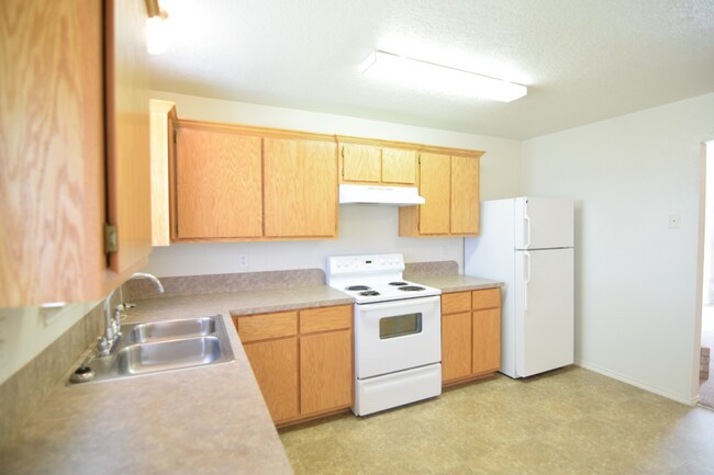 Building Photo - 3607 John Haedge Dr