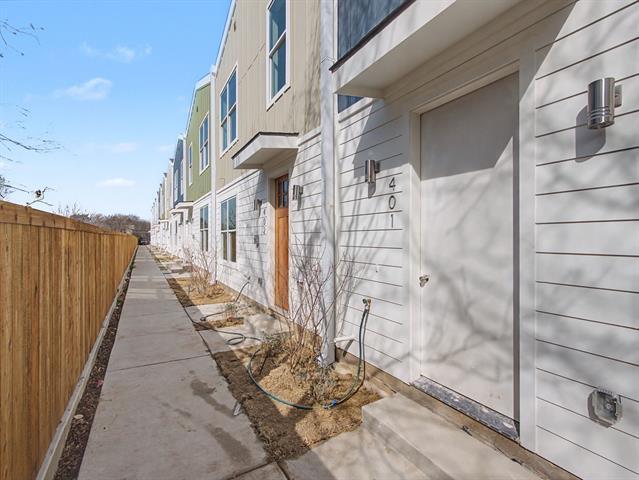 Foto del edificio - 2925 Spruce Valley Ln