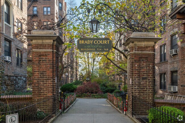 Entrance - Brady Court