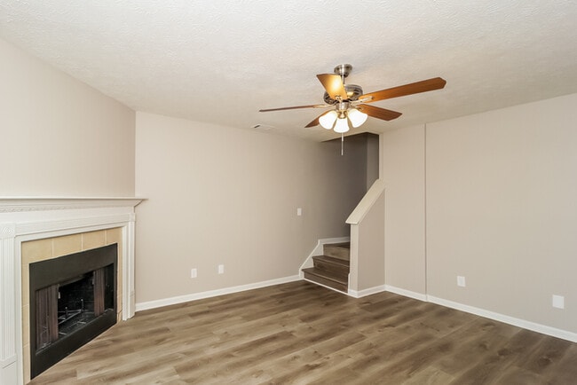 Building Photo - 191 Marsh Glen Dr