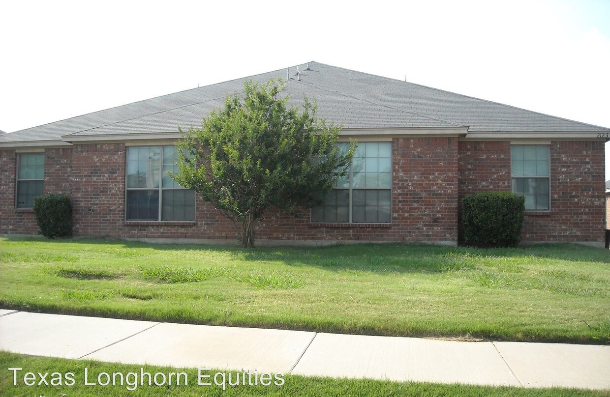 Building Photo - 2121 Ragland Rd