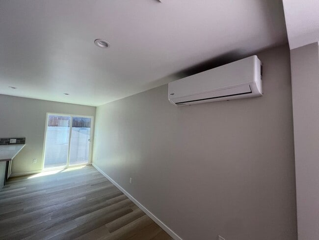 Building Photo - 51st Street Apartments Triplex