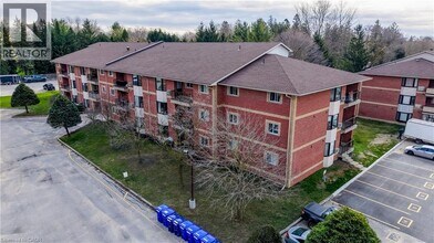 Building Photo - 440 Durham St W