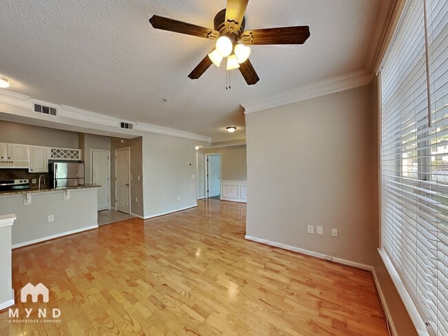 Building Photo - 955 Juniper St NE