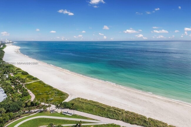 Foto del edificio - 300 South Pointe Dr