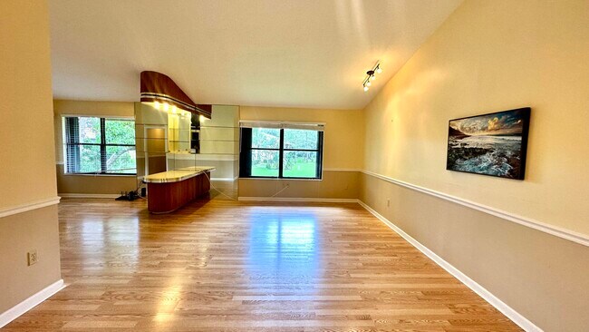 Building Photo - 12970 Dartford Trail