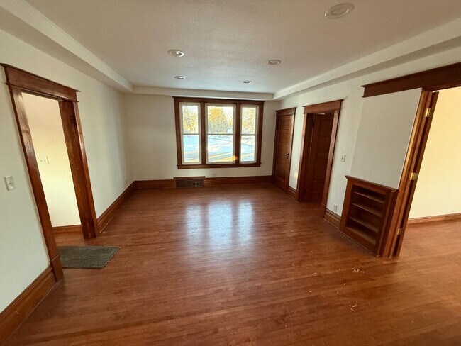 Building Photo - 1103 West Dr