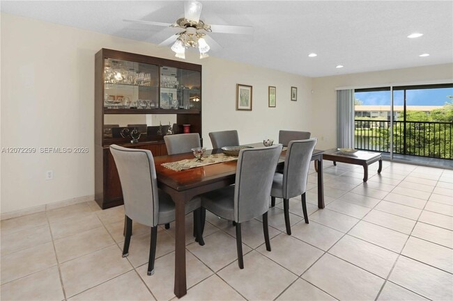 Building Photo - 850 SW 138th Ave