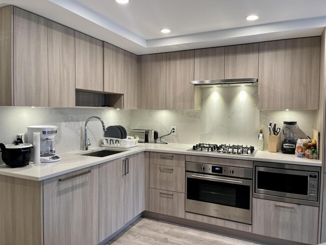 Building Photo - 13350 Central Ave