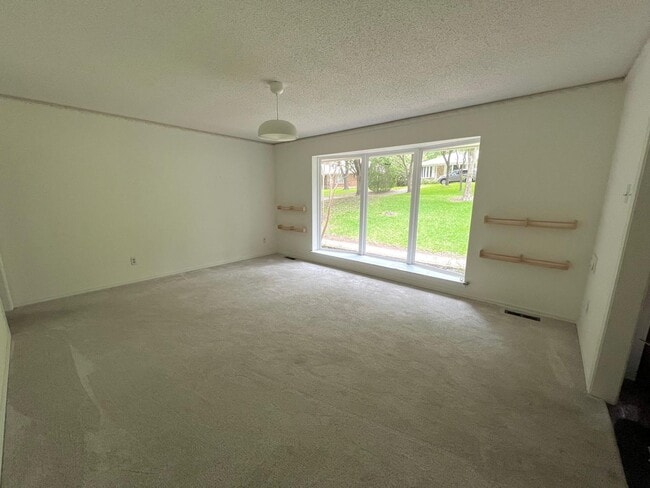 Foto del edificio - 8162 San Leandro Dr