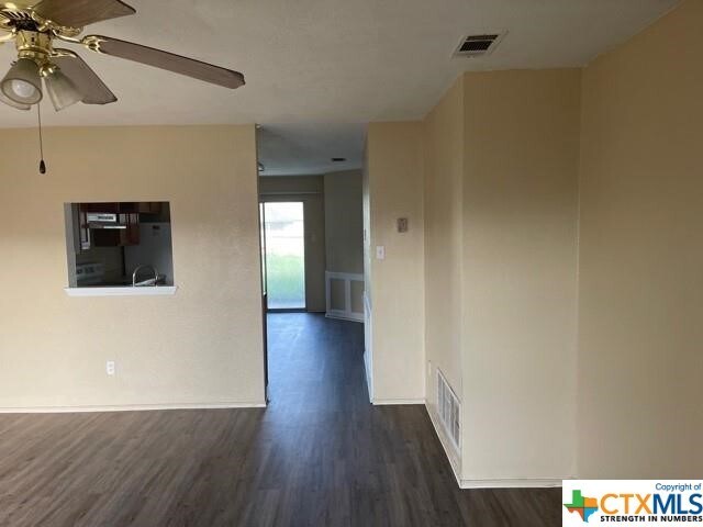 Foto del edificio - 1206 Fox Creek Dr