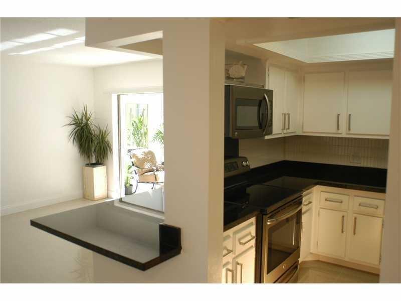 Foto principal - 2451 SW 82nd Ave