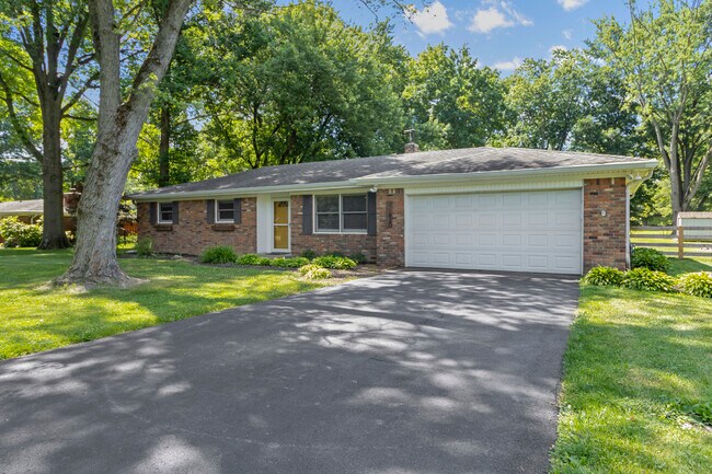 Foto del edificio - 820 Eaglewood Dr