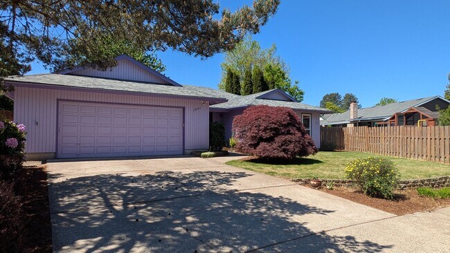 Building Photo - One level home with lots of character in Hillsboro.