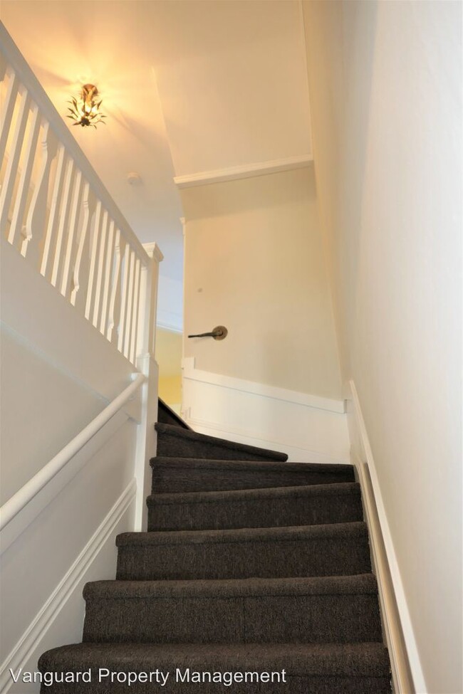 Foto del edificio - 2 br, 1 bath Apartment - 351 Precita Avenue