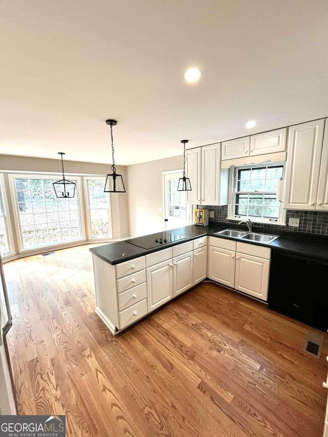 Building Photo - 4677 Mountain Creek Dr