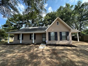 Building Photo - 4436 Valleydale Cove