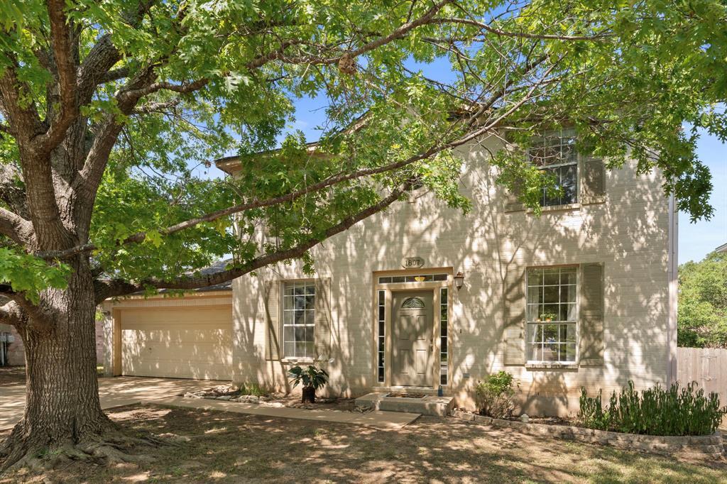 Foto principal - 1807 Lion-Heart Dr
