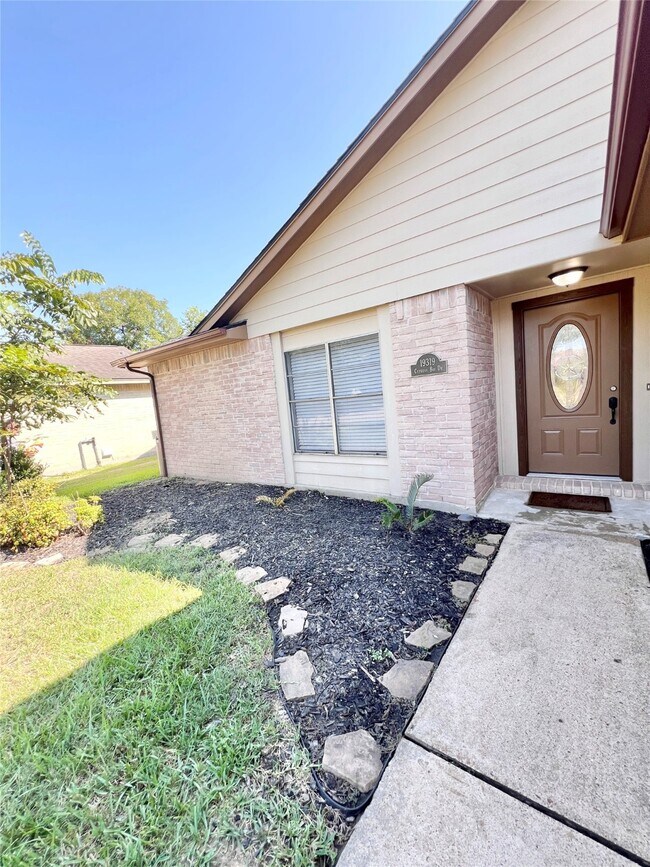 Foto del edificio - 19319 Cypress Bay Dr