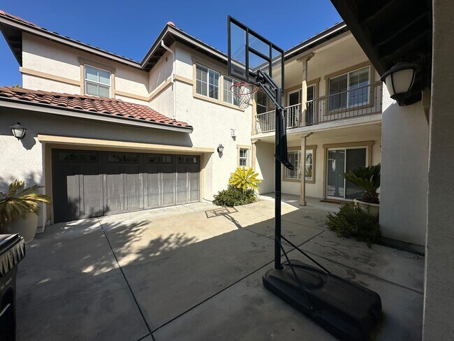Foto del edificio - 5 bed 3 Bath In Danvilles Monterosso