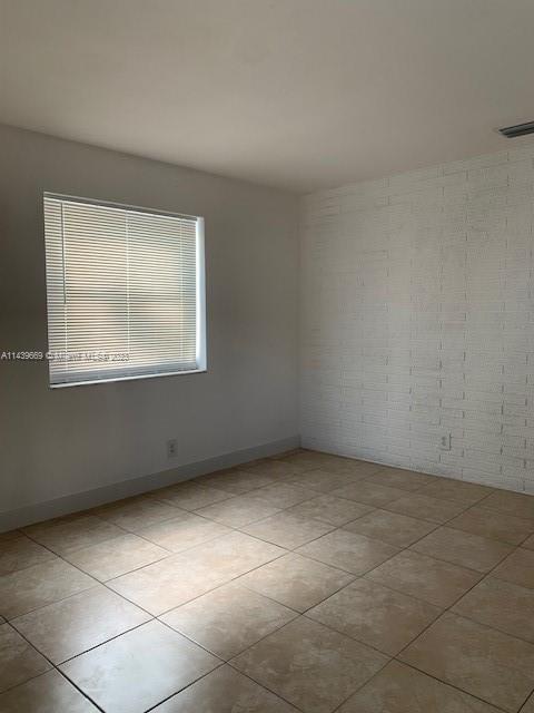 Building Photo - 3050 NW 8th Pl
