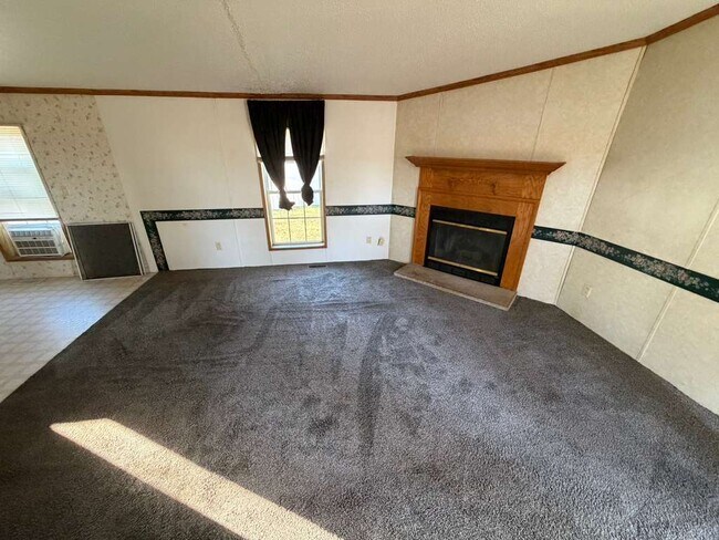 Building Photo - 905 W 37th Ave