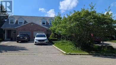 Building Photo - 630 Pinerow Crescent