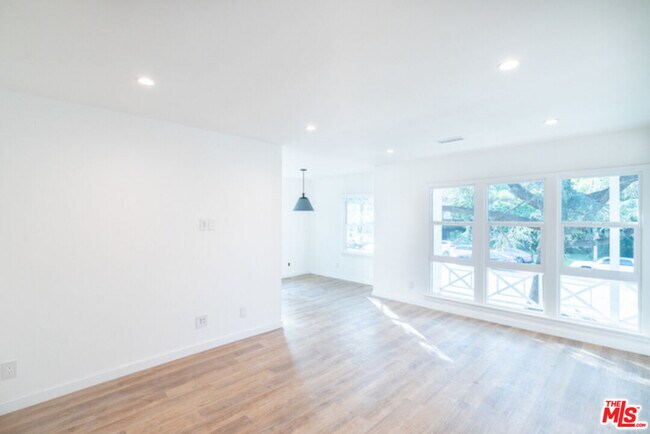 Foto del edificio - 3808 Los Feliz Blvd