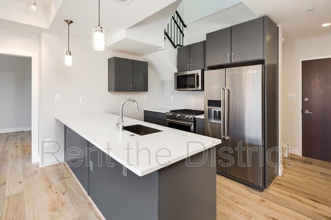 Building Photo - 301 H St NW