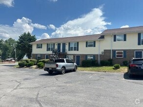 Building Photo - 2075 Clingan Dr NW