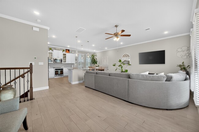 Building Photo - 2013 Kirby Landing Dr