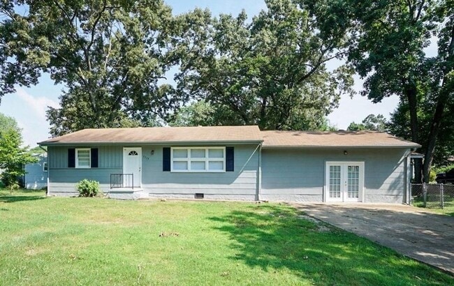 Building Photo - Spacious 4-Bedroom, 2-Bath Home in Quiet Chattanooga Neighborhood