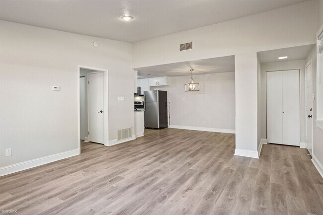 Building Photo - 2 br, 1 bath Duplex - 3022 Olive Glen Court 1