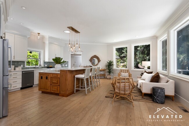 Foto del edificio - 711 Furlong Rd
