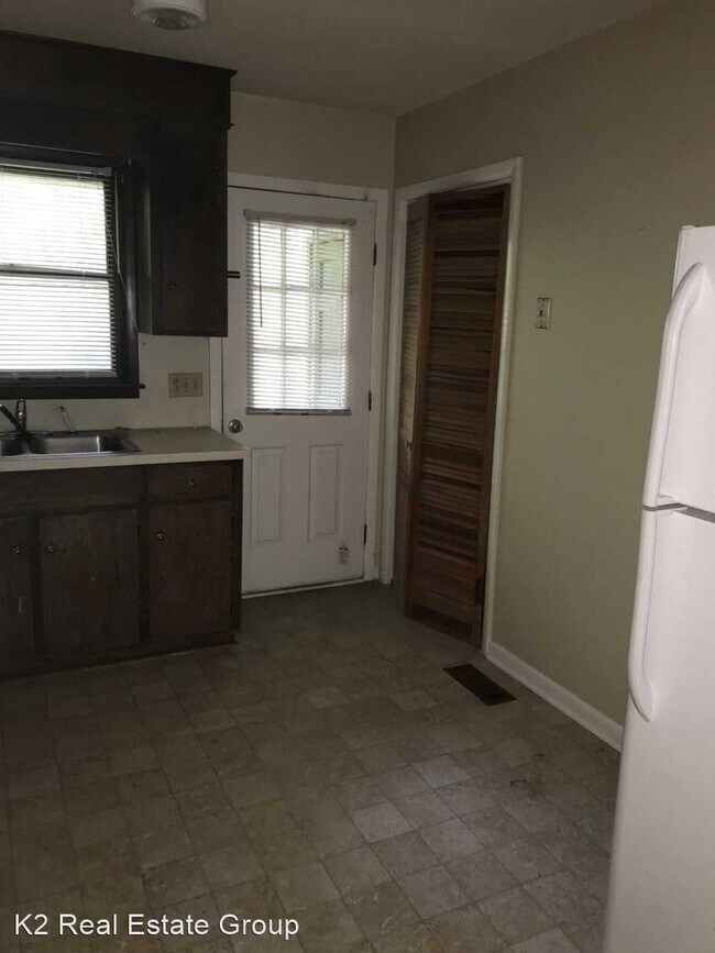 Building Photo - 2 br, 2 bath House - 519 E J Street