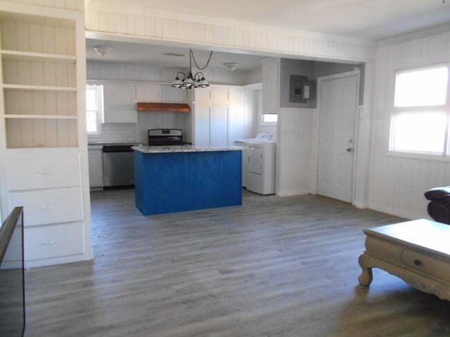 Foto del edificio - 2614 31st St