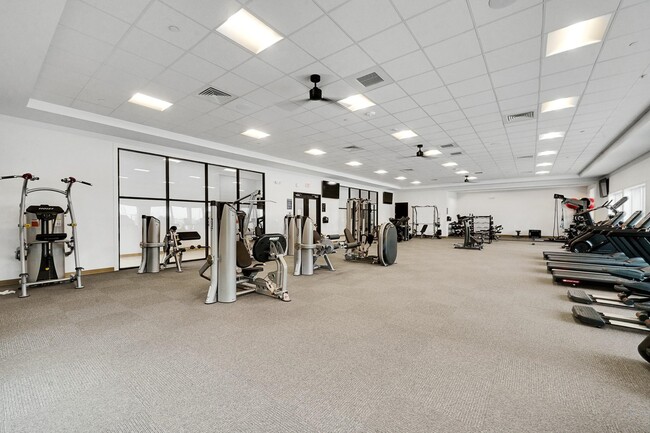 Building Photo - 3831 Turnpike Dr