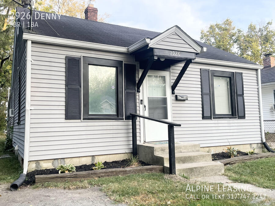 Primary Photo - 2926 Denny-