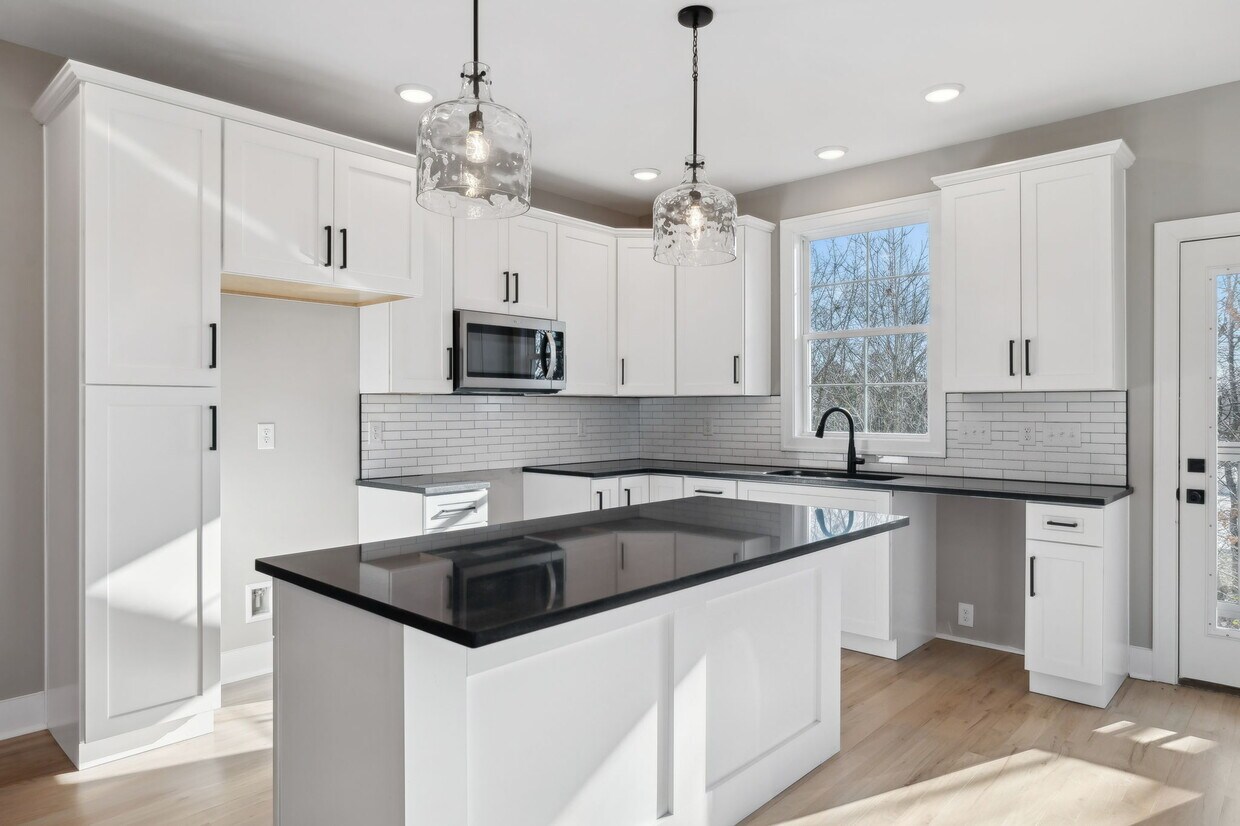 Foto principal - 2111 Chadwell Retreat Dr