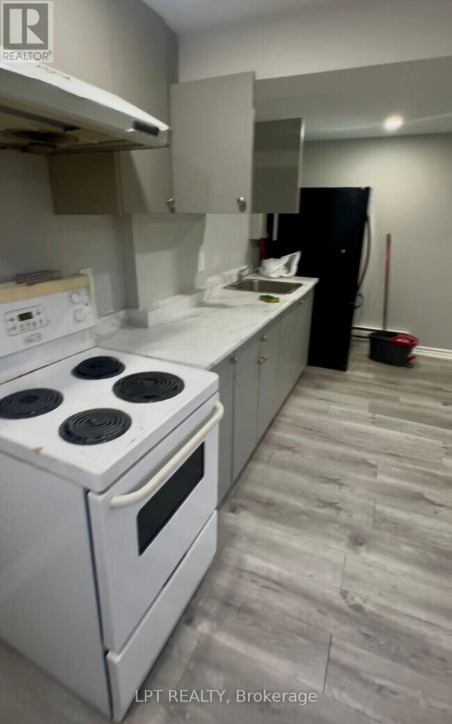 Photo du bâtiment - 40 Gladstone Square