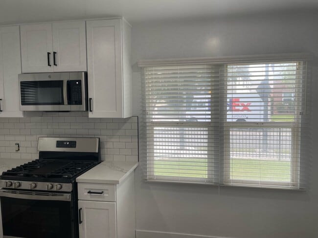 Foto del edificio - 5327 Kinston Ave