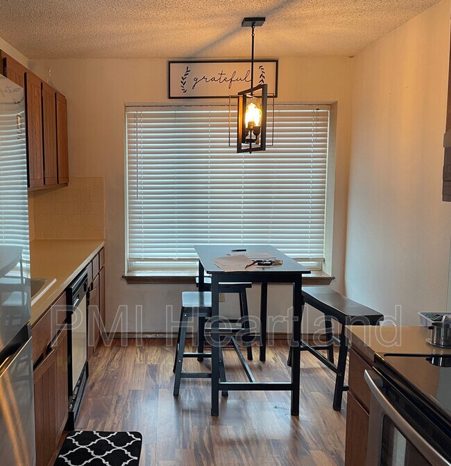 Building Photo - 2511 S Yellowstone St