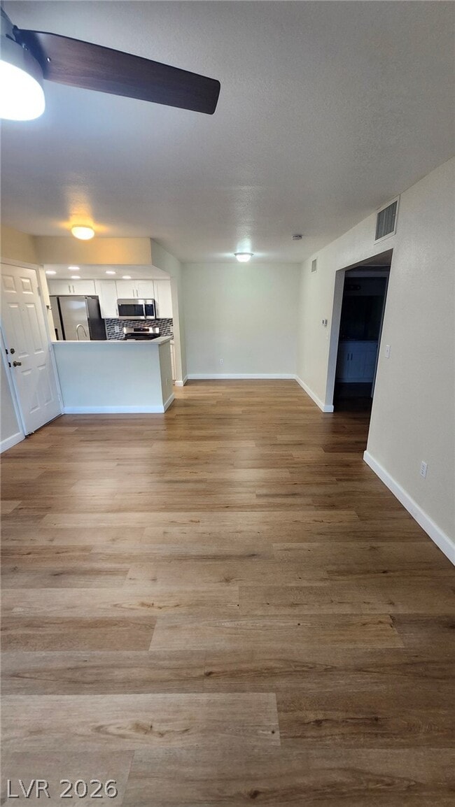 Foto del edificio - 1909 High Valley Ct