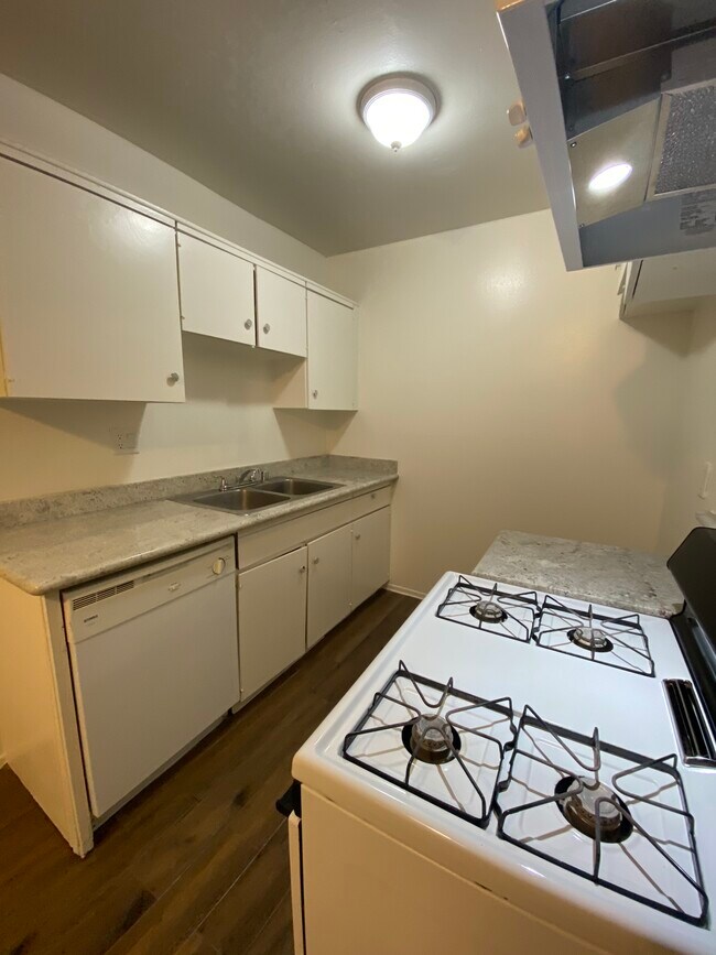 Foto del edificio - Bay Pointe Apartments