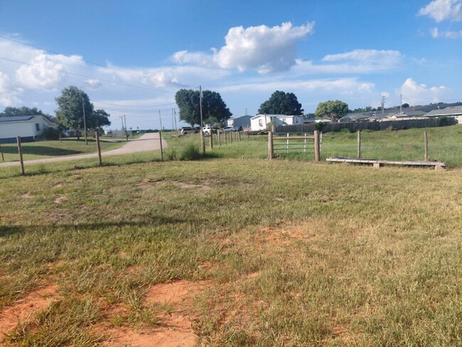 Building Photo - Coming Soon- Newly renovated 3 bedroom 1 bath mobile home