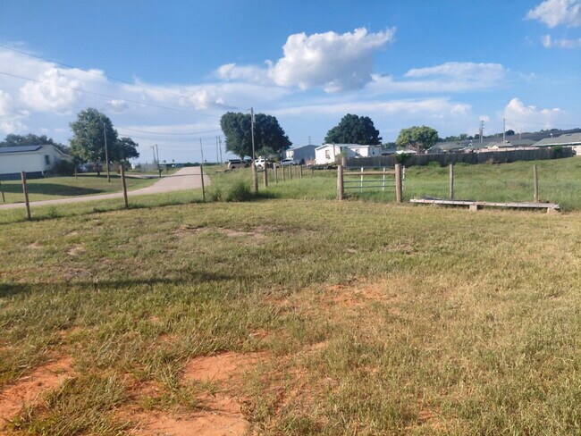 Foto del edificio - Coming Soon- Newly renovated 3 bedroom 1 bath mobile home