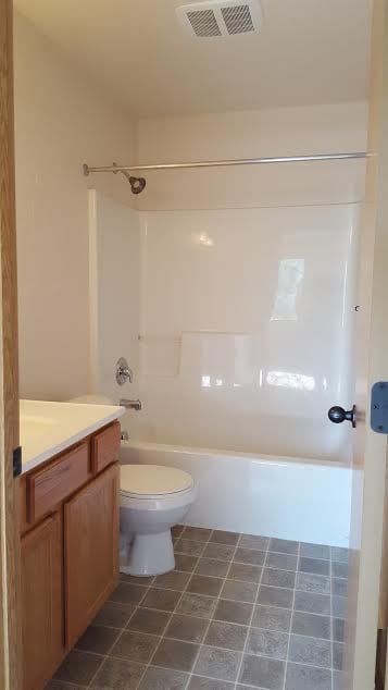 Building Photo - 37 Appleway Dr